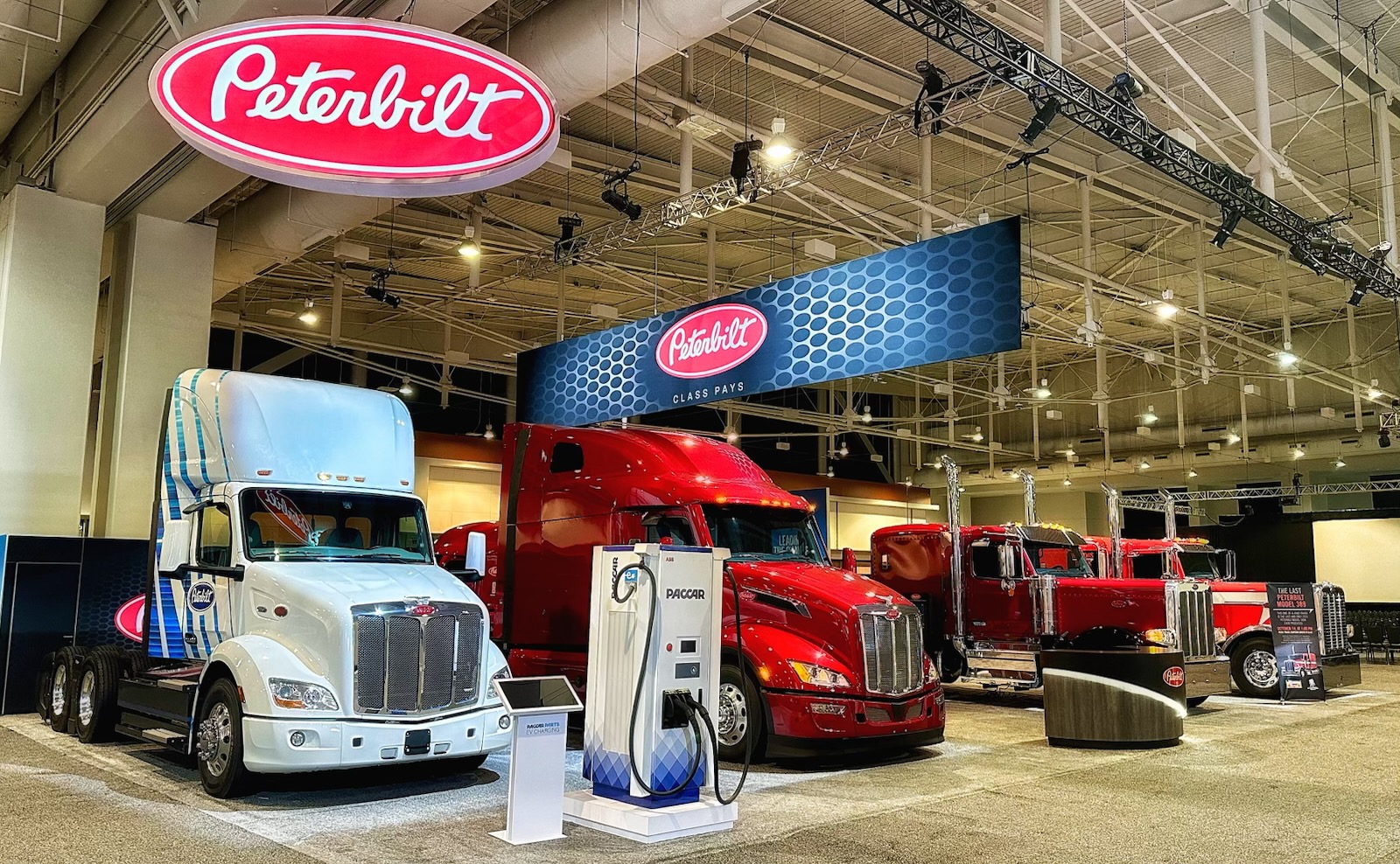 Peterbilt Highlights Advanced Technology Solutions at ATA MCE Show - Hero image